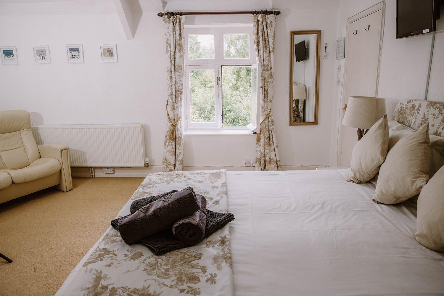 Deluxe King Room,1681749698:JPEG